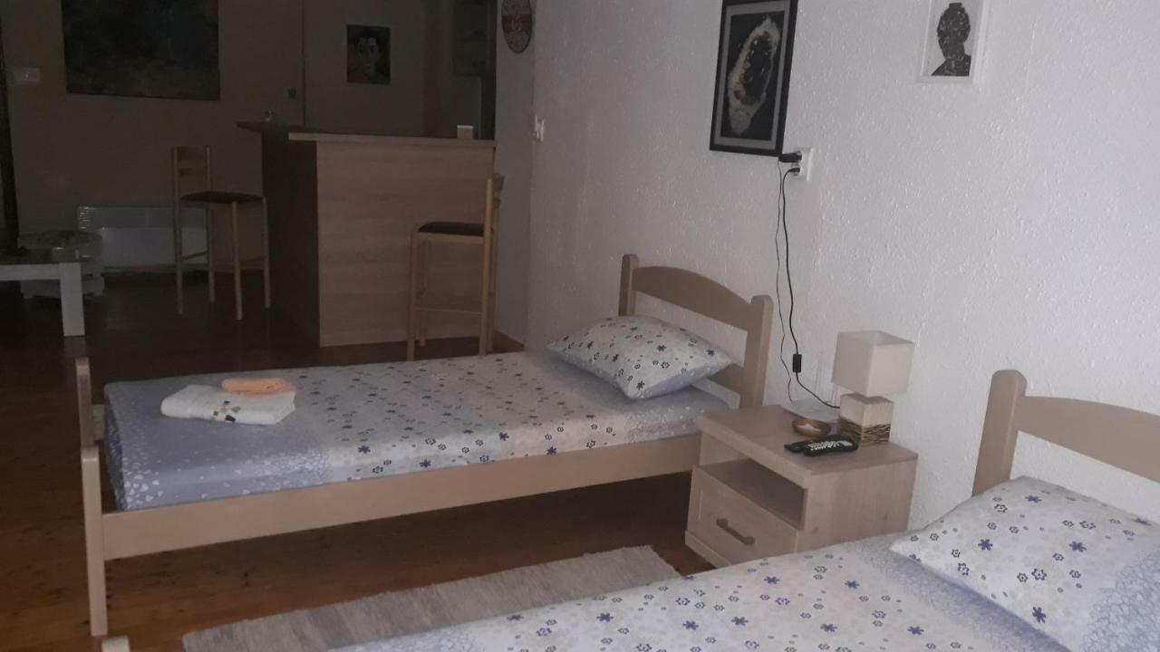 Apartman Centar เซทินเจ ภายนอก รูปภาพ